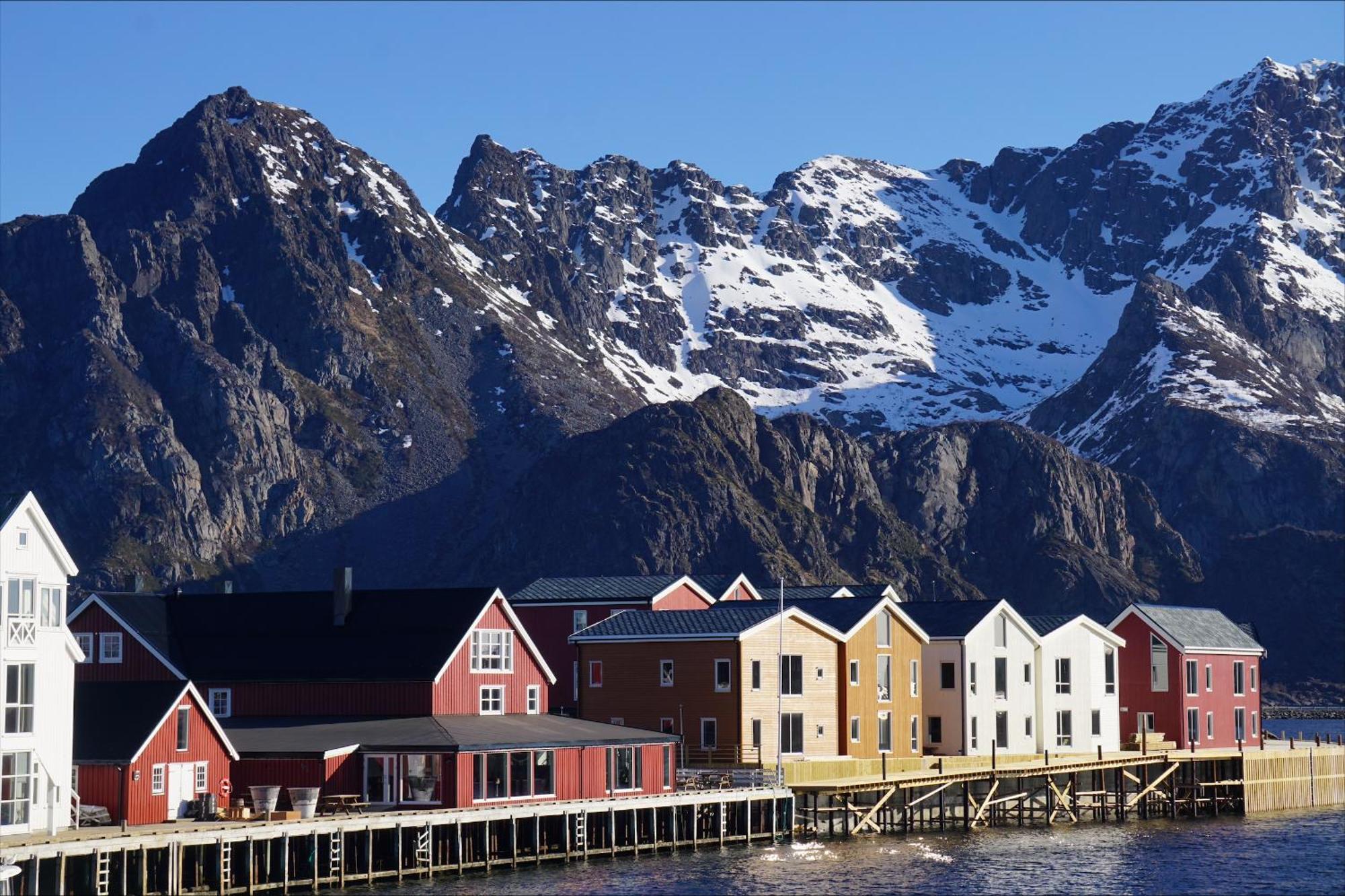 Henningsvaer Bryggehotell - By Classic Norway Hotels Buitenkant foto