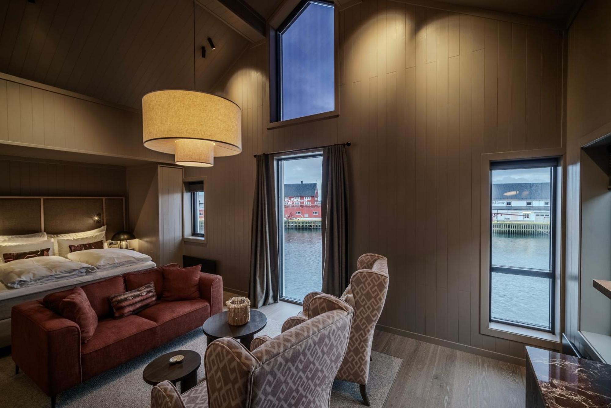 Henningsvaer Bryggehotell - By Classic Norway Hotels Buitenkant foto