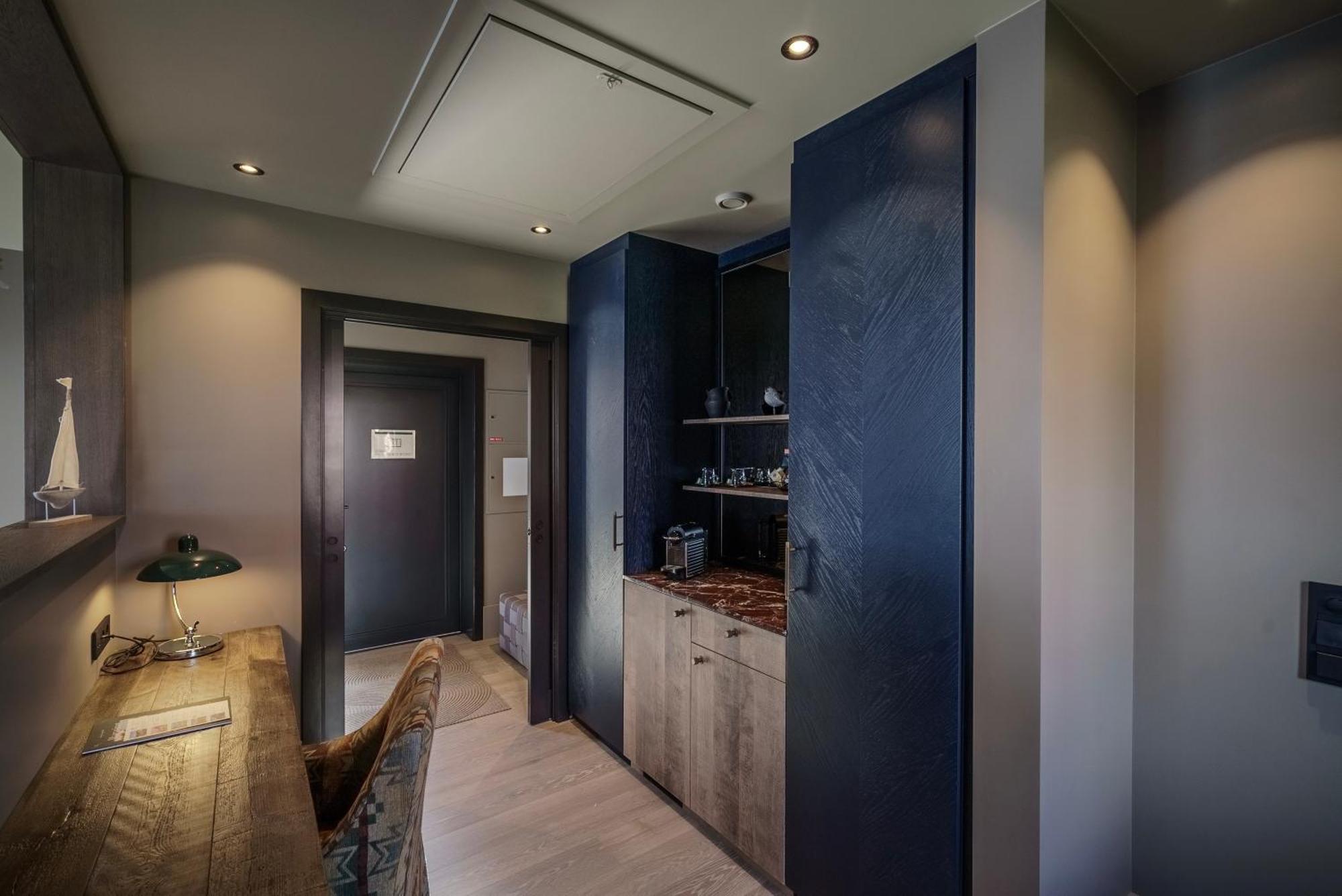 Henningsvaer Bryggehotell - By Classic Norway Hotels Buitenkant foto