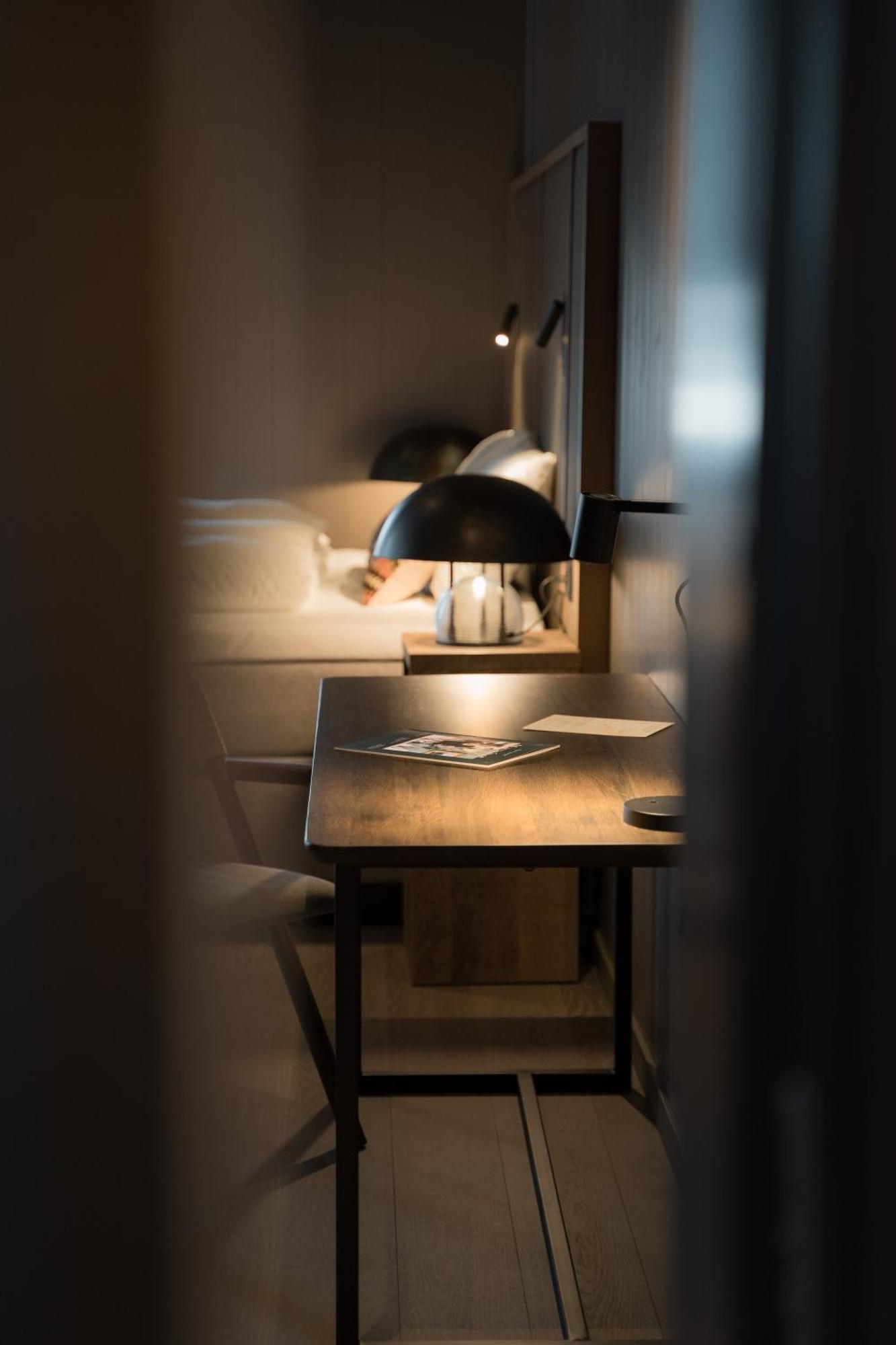 Henningsvaer Bryggehotell - By Classic Norway Hotels Buitenkant foto